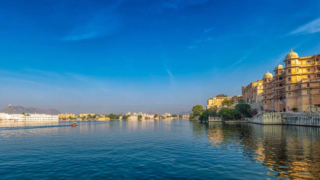 lake-pichola